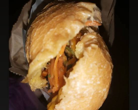 5.Grilled Lemongrass Porked Bread-燒豬肉三文治-Bánh mì thịt heo nướng